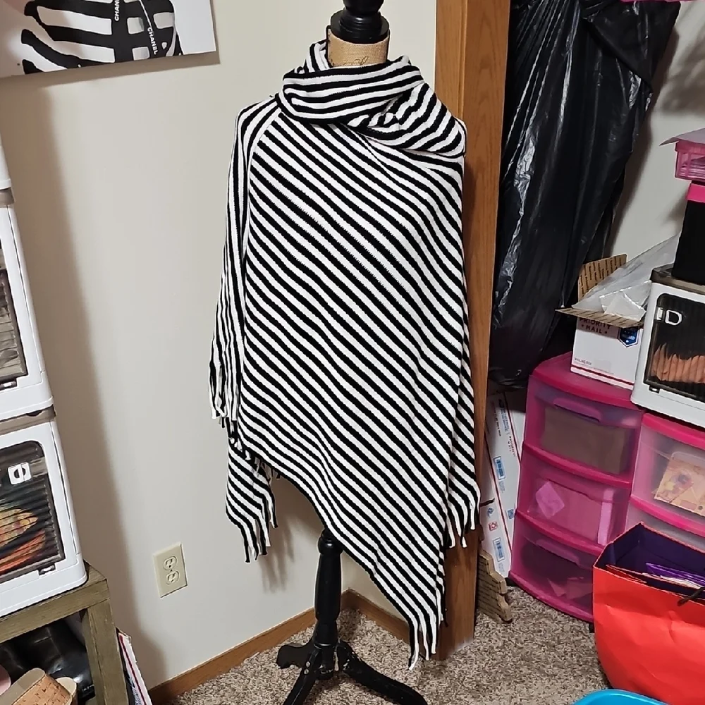 Striped Black and White Poncho - Picture 2 of 4